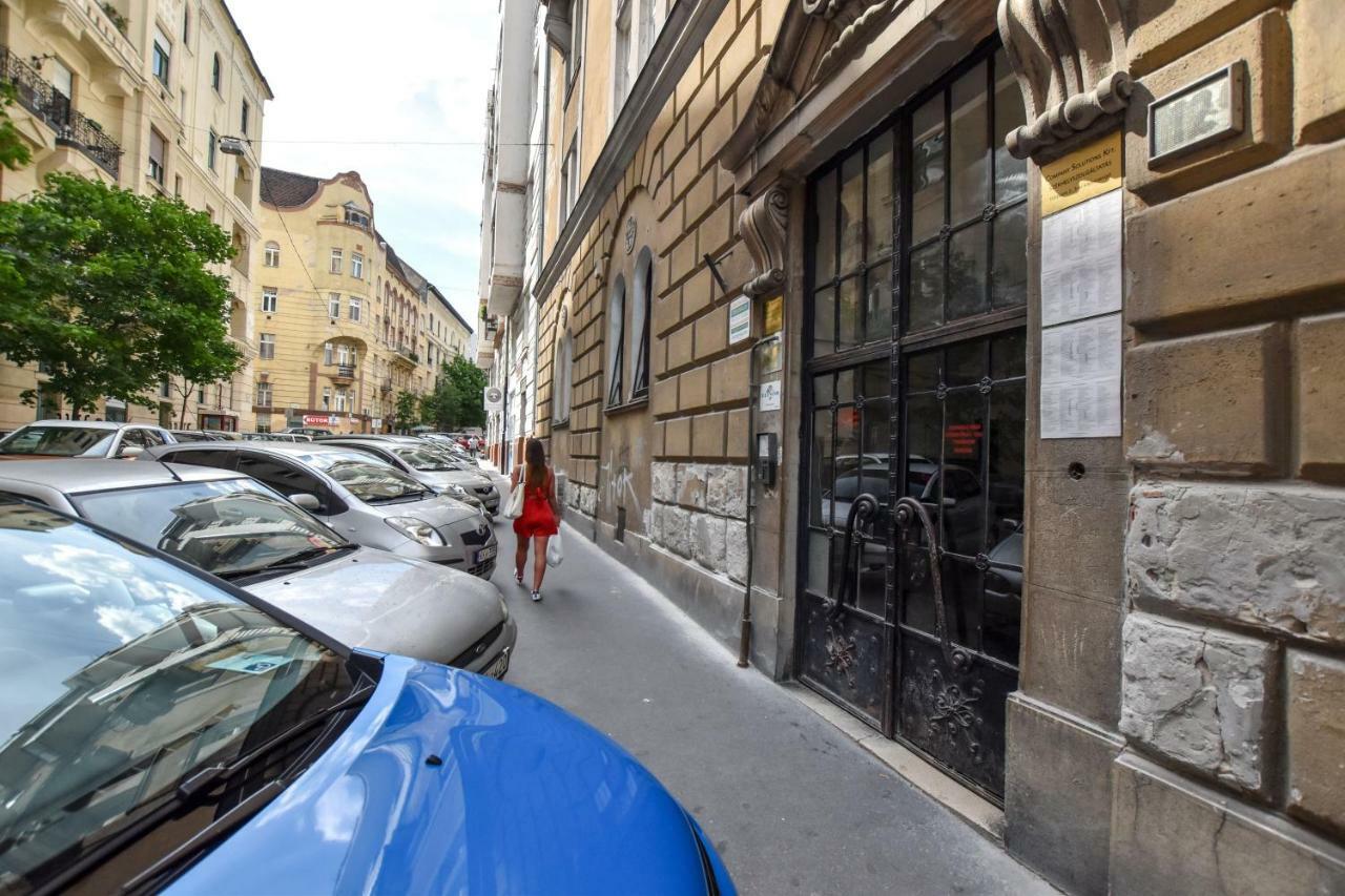 Girly Retro Flat On Romantic Boho Buda * Budapest