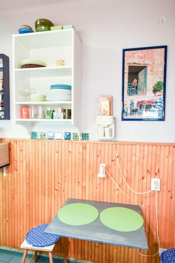 Girly Retro Flat On Romantic Boho Buda *